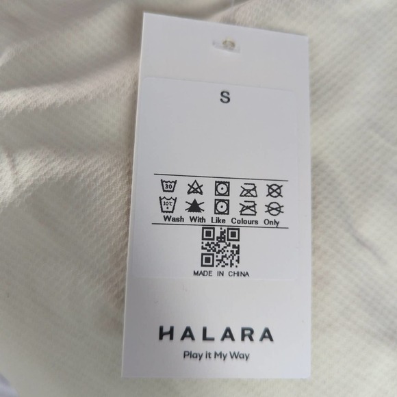 HALARA In My Feels Dropped Shoulder Long Sleeve Cropped Sports Top - Picture 7 of 9